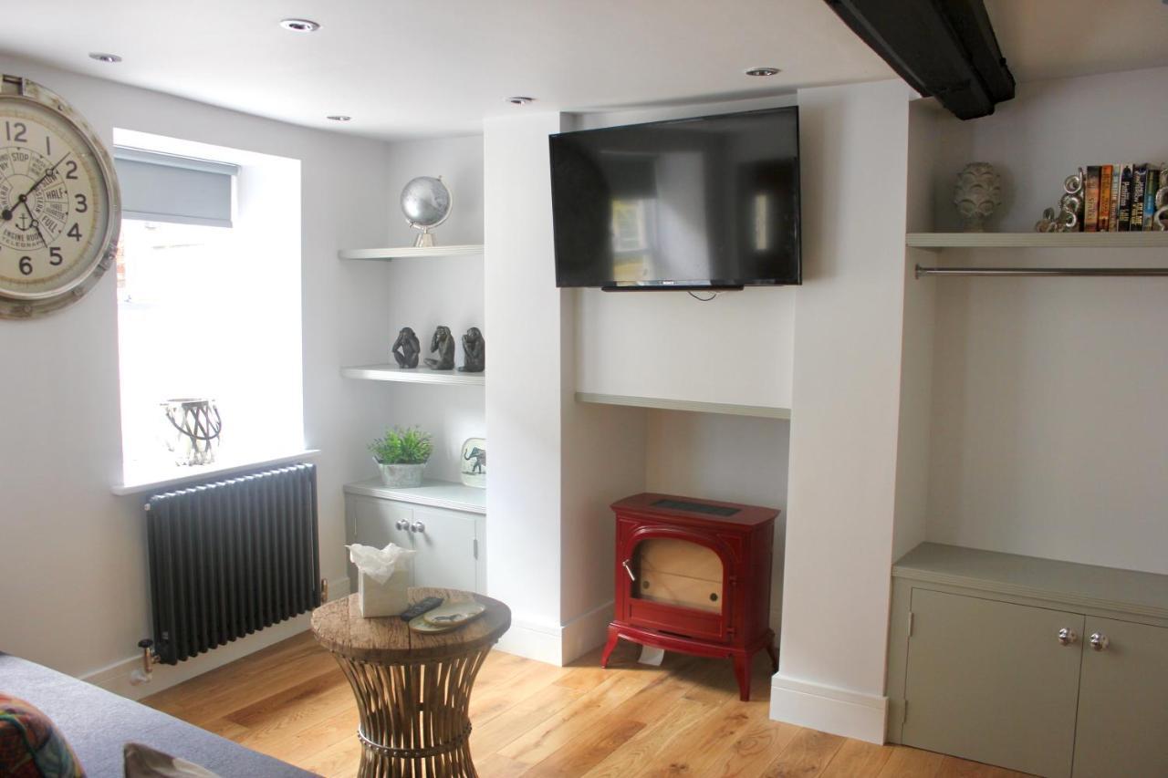 1 The Cottage, Studio Apartment, Ye Olde Barn Apartments Стамфорд Екстериор снимка